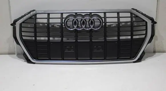 Audi Q3 F3 Front grill