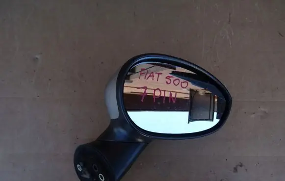 Fiat 500 Front door electric wing mirror 