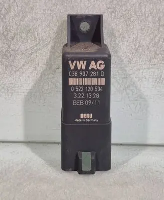 Volkswagen Touran II Glow plug pre-heat relay 038907281D