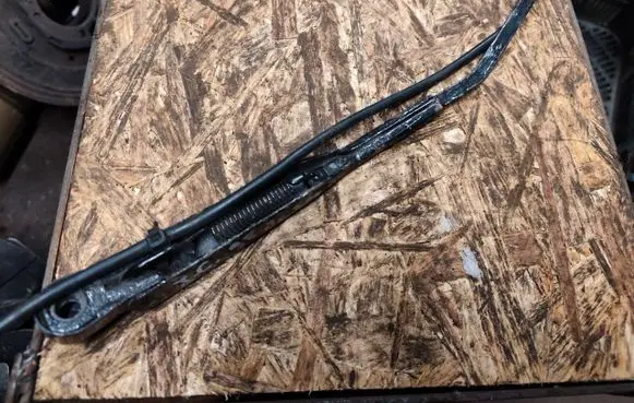 Jeep Cherokee XJ Rear wiper blade arm 55155626AB