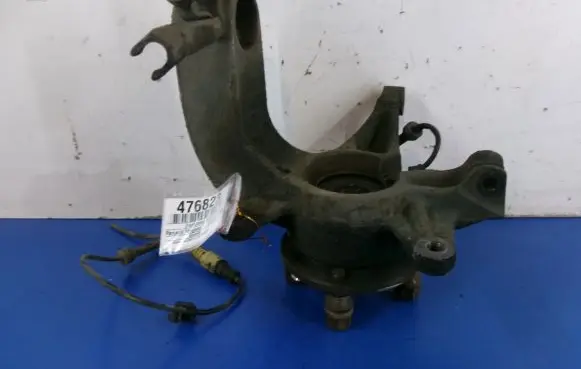 Renault Megane II Front wheel hub spindle knuckle