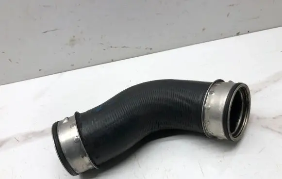 Volkswagen Golf V Intercooler hose/pipe