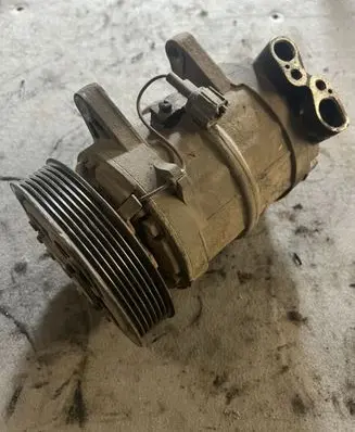 Nissan Patrol Y61 Air conditioning (A/C) compressor (pump)