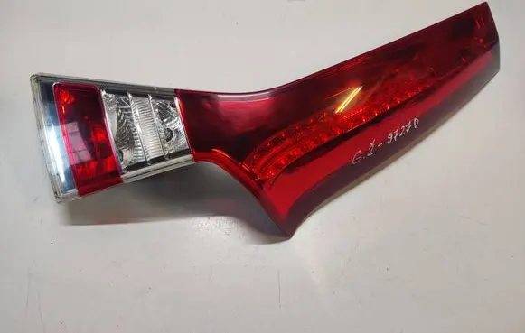 Volvo V70 Tailgate rear/tail lights
