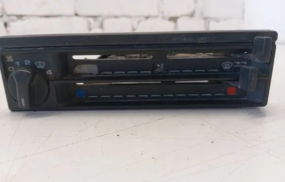 Volkswagen Golf II Climate control unit 321819045C