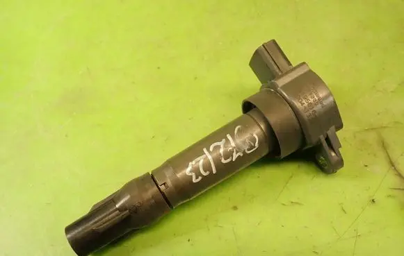 Mitsubishi Colt High voltage ignition coil MN195616