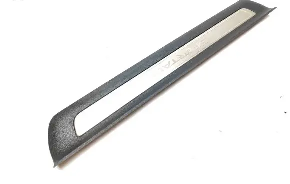 KIA Sportage Front sill trim cover 85874F1500