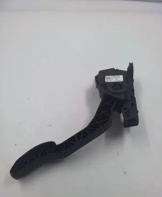 Volvo V60 Accelerator throttle pedal 31329062 C95YE03 6PV01083416