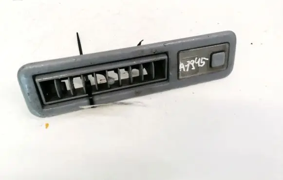 Toyota Previa (XR30, XR40) II Dash center air vent grill