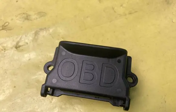 Mercedes-Benz B W245 Dashboard lower bottom trim panel 2025402373