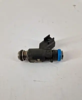 KIA Opirus Fuel injector 353103C000