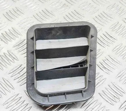 Hyundai Kona I Quarter panel pressure vent 975102F200