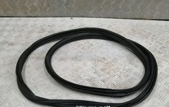 Ford Fiesta Trunk rubber seal (body) W25102