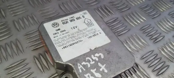 Volkswagen PASSAT B5.5 Airbag control unit/module 6Q0909605B 5WK2869