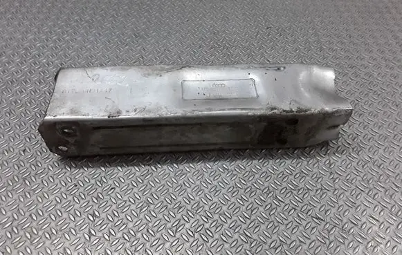 Audi A6 S6 C6 4F Front bumper mounting bracket 4F0807133