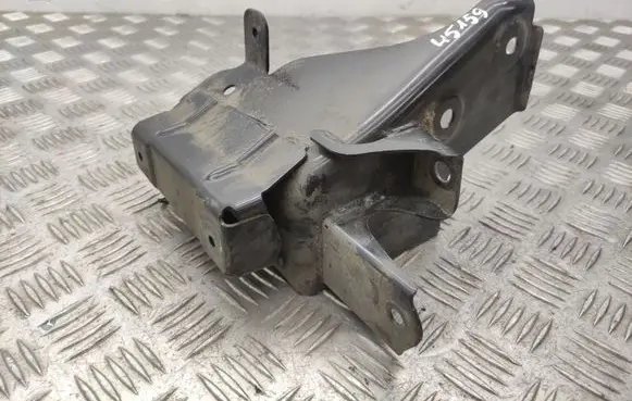 Other engine bay part
