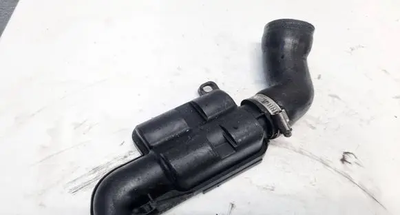 Ford Fusion Breather/breather pipe/hose 9647507680