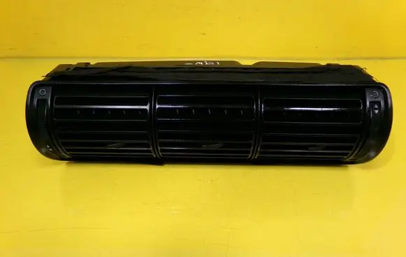 Audi A4 S4 B5 8D Dash center air vent grill 8D0820951