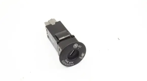 Nissan Leaf II (ZE1) Passenger airbag on/off switch 