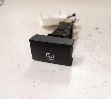 Hyundai Santa Fe Windscreen/window heater switch 202002962