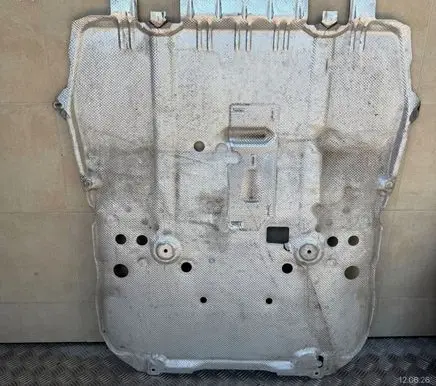 Opel Grandland X Engine splash shield/under tray 9828797280