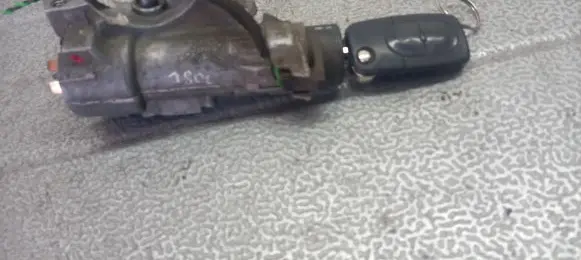 Volkswagen PASSAT B5 Ignition lock