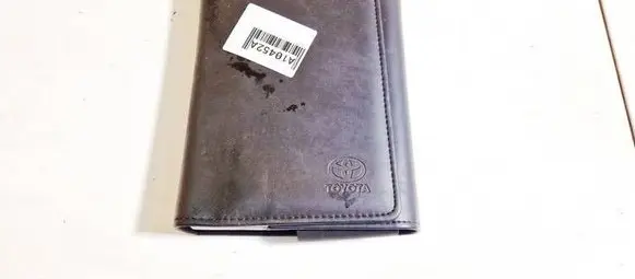Toyota Avensis T270 Owners service history hand book 