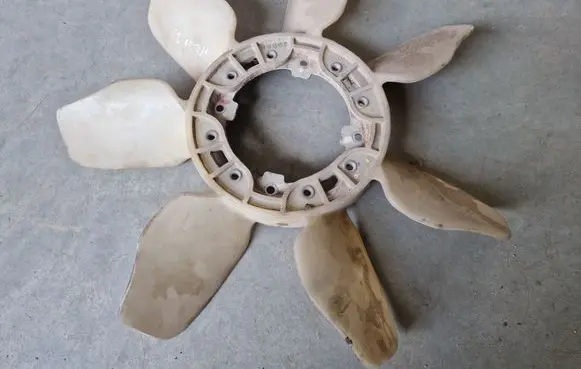Toyota Hilux (AN10, AN20, AN30) Viscous fan 