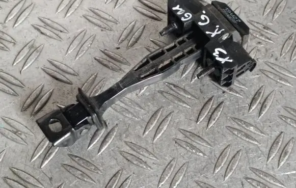 BMW X3 G01 Rear door check strap stopper 7390687