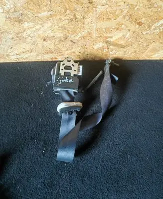 Nissan Juke I F15 Front seatbelt 86885BV85A