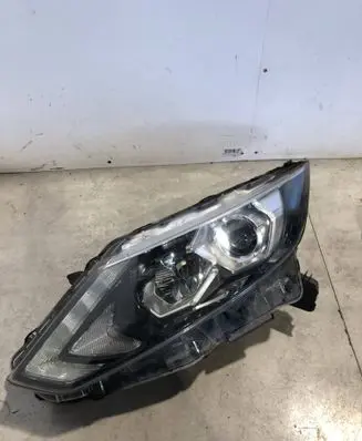 Nissan Qashqai Headlight/headlamp 10018015