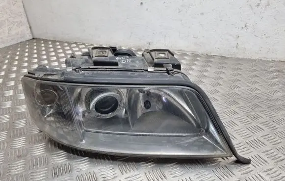 Audi A6 S6 C5 4B Headlight/headlamp 14847400