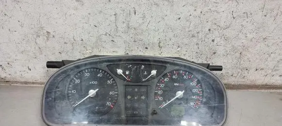 Renault Laguna II Speedometer (instrument cluster) 8200170293