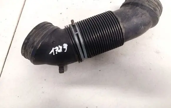 Volkswagen Golf V Air intake hose/pipe 1k0129684l 446149 1k0129684l446149