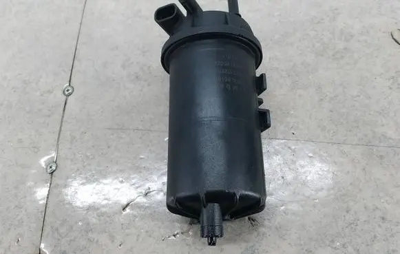 Renault Trafic I Fuel filter housing 8200416953