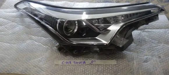 Toyota C-HR I Headlight/headlamp 81110F4031 0120531 11102018