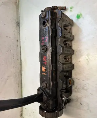 Volkswagen Transporter - Caravelle T4 Engine head 023103373