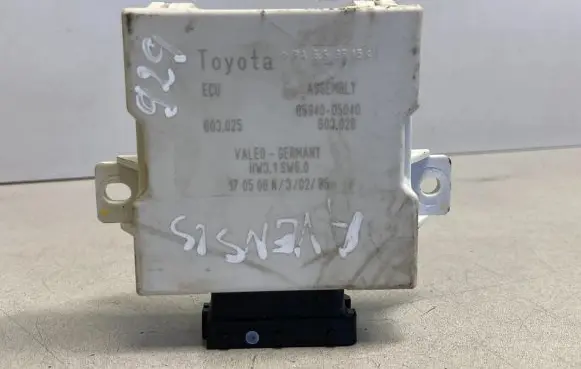 Toyota Avensis T250 Window wiper relay 8594005040