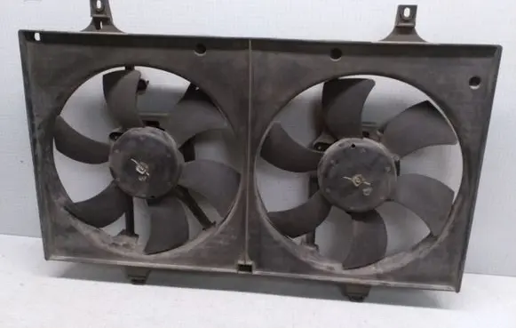 Nissan Almera Radiator cooling fan shroud