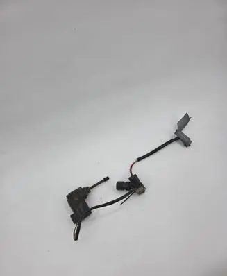BMW 5 E34 Headlight level adjustment motor 8351633