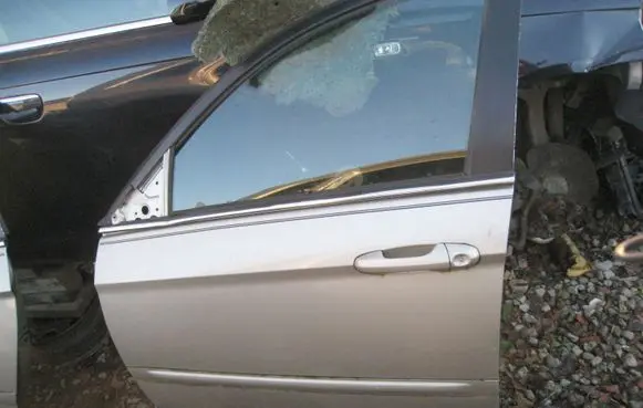 Chrysler Pacifica Front door 04894183AB 04894185AA