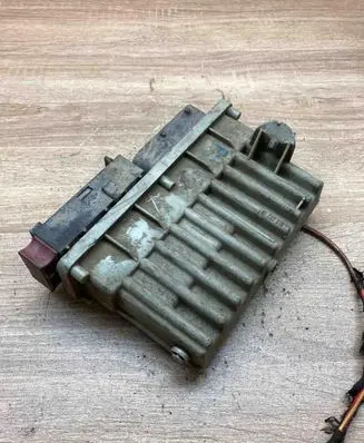 Opel Astra G Coolant fan relay 09131731 252618