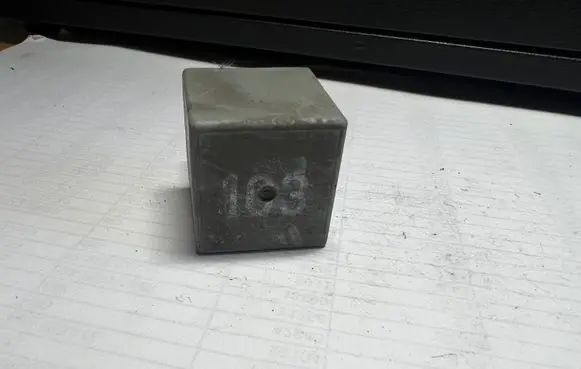 Volkswagen Golf III Other relay 357911253 50237003