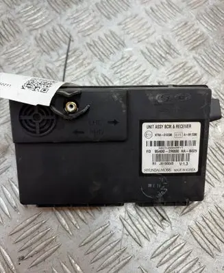 Hyundai i30 Comfort/convenience module 97RA012330 954002R000 J8190045