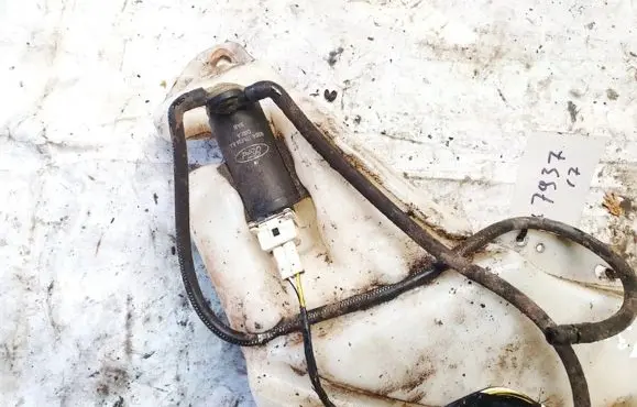 Windscreen/windshield washer pump