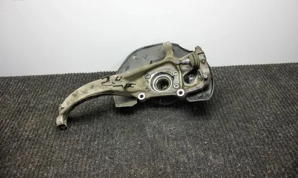 Audi A8 S8 D4 4H Front wheel hub
