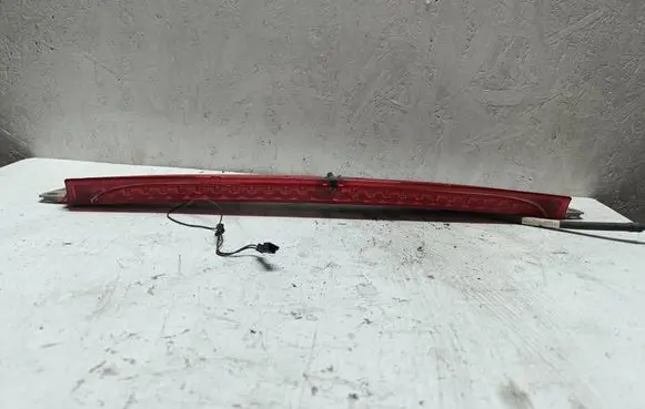 BMW 3 E90 E91 Third/center stoplight 7159020