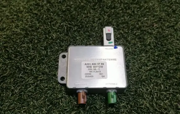 Mercedes-Benz S W222 Aerial antenna amplifier A2218203789