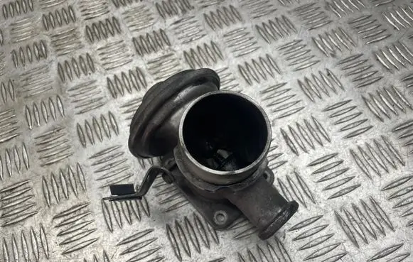 BMW 3 E46 EGR valve 78545204