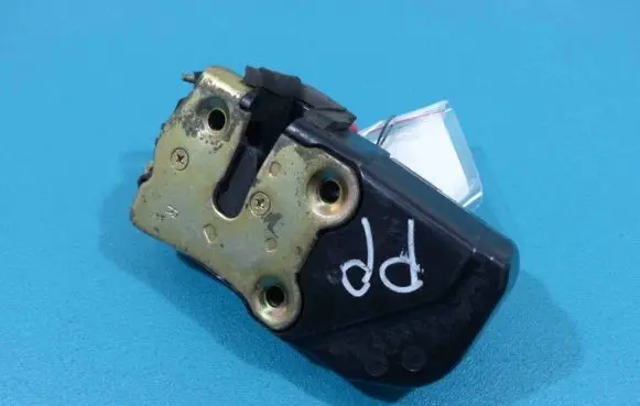 Chrysler 300 - 300C Front door lock IMPRK875256